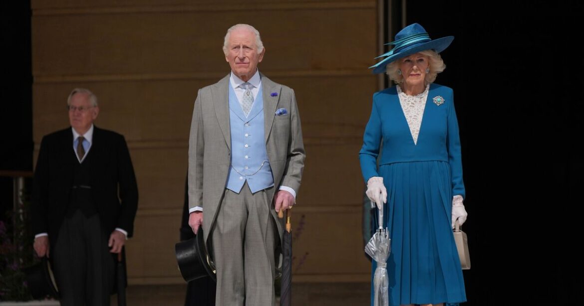 King Charles leads first Buckingham Palace garden party of the season | Royal | News