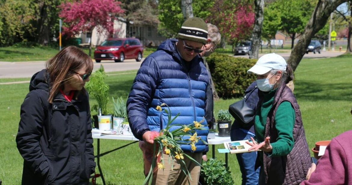 Sugar River Club Hosts Plant Sale for Mother’s Day | Local News Sugar River Club Hosts Plant Sale for Mother's Day | Local News