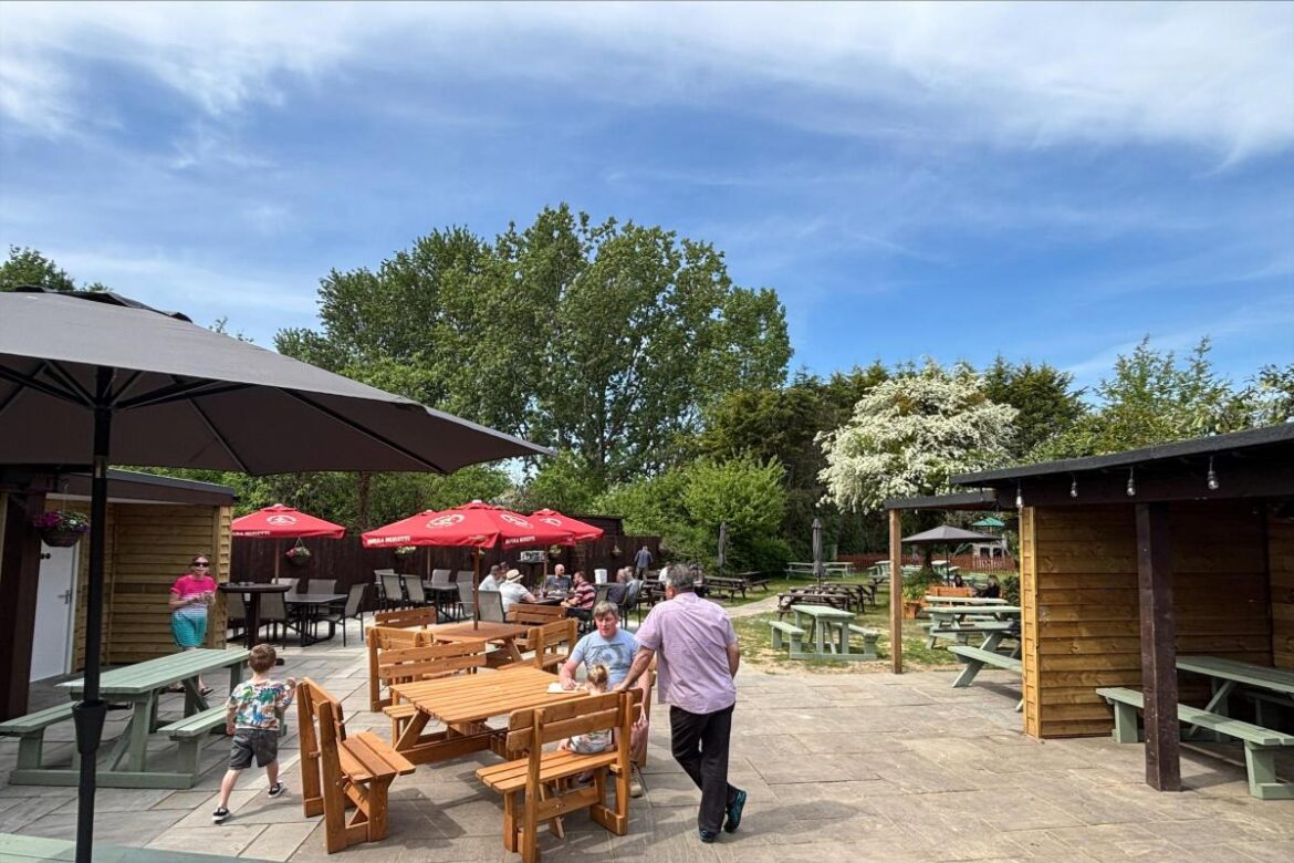 Pub opens brand-new beer garden after fire devastation Reading Chronicle