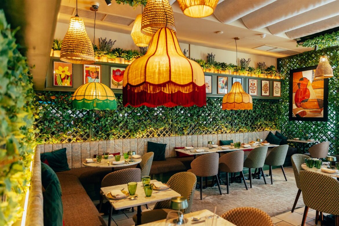 Painted Plates and Italian Palates, Como Garden Review – Painted Plates and Italian Palates, Como Garden Review -