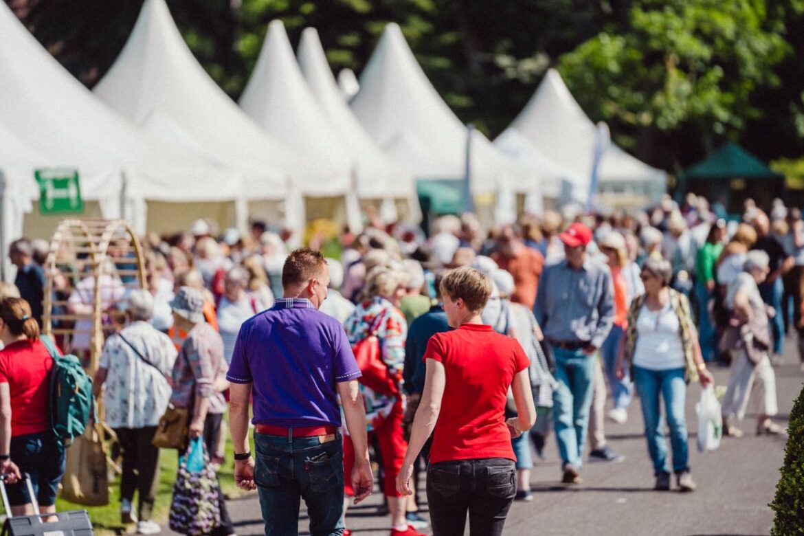 Top 5 Things to Do At Scone Palace Garden Fair _DSA0925