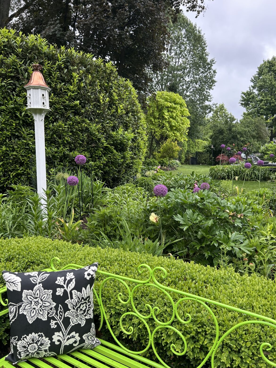 Moorestown Garden Club holds 2025 walk Moorestown Garden Club holds 2025 walk