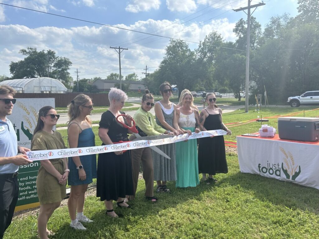 Lawrence’s Just Food celebrates expansion of its food growing program with 36 new garden beds | News, Sports, Jobs Lawrence’s Just Food celebrates expansion of its food growing program with 36 new garden beds | News, Sports, Jobs