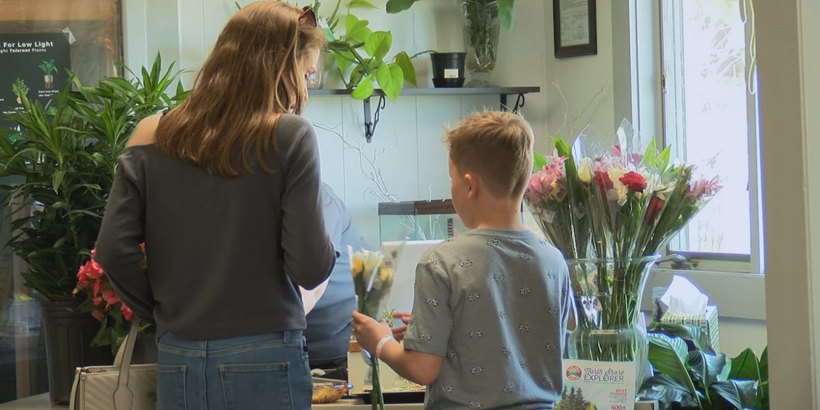 Give your mom the gift of gardening at Growing Duluth