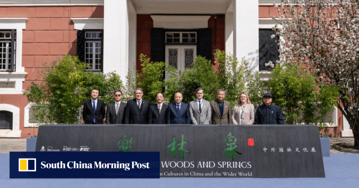 The “Rejoicing in Woods and Springs: A Journey through Garden Cultures in China and the Wider World” exhibition targets to run in Hong Kong in 2026 From left: Wen Dayan, Director-General of Communication and Cooperation of the National Cultural Heritage Administration; Li Rusheng, President of the Chinese Society of Landscape Architecture; Lester Huang, Chairman of the Institute of Philanthropy and Trustee of The Hong Kong Jockey Club Charities Trust; Gu Yucai, President of the Chinese Society of Cultural Relics; Dr Wang Xudong, Director of the Palace Museum; James Rondeau, President and Eloise W. Martin Director of the Art Institute of Chicago; Liu Shuguang, President of ICOM China; Elisabeth Maisonnier, Chief Curator of The Palaces of Versailles; and Du Haijiang, Deputy Director of the Palace Museum, officiate at the opening ceremony of the “Rejoicing in Woods and Springs: A Journey through Garden Cultures in China and the Wider World” exhibition. (Photo credit: The Palace Museum)