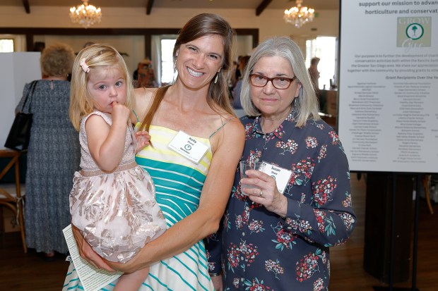 Isabelle and Kelly Sharp, Susan Shaw (Jon Clark)