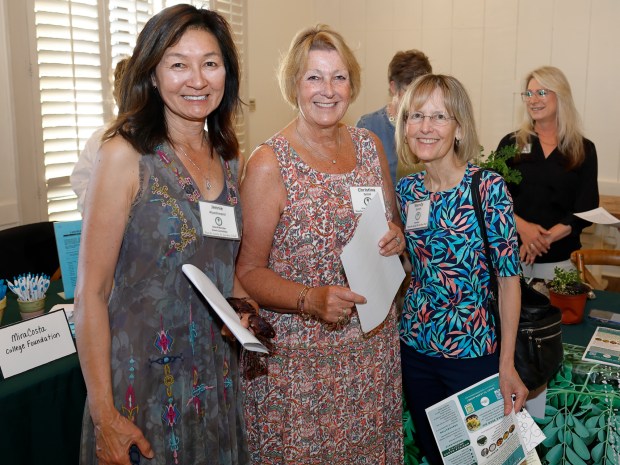 Jennie Alyeshmerni, Christina Grint, Wendy Smith (Jon Clark)