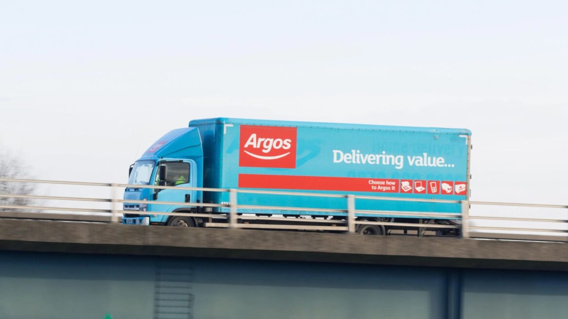 Argos is selling handy garden gadget with five-star reviews and it’s 62% cheaper than the Bosch version Argos is selling handy garden gadget with five-star reviews and it's 62% cheaper than the Bosch version