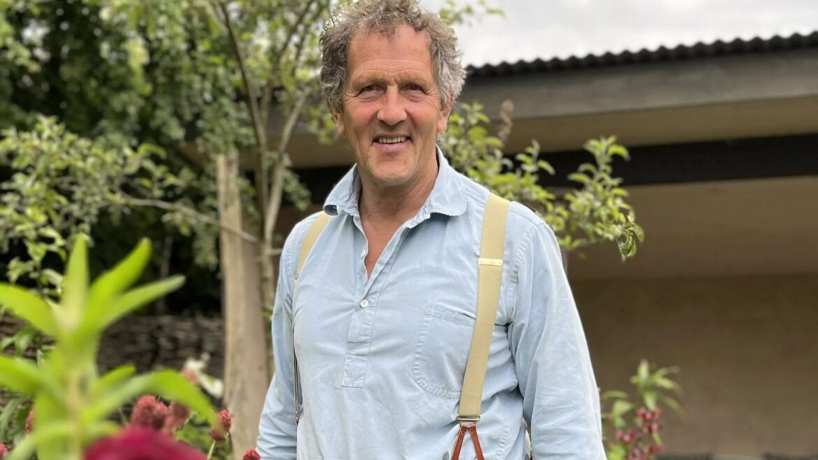 Monty Don admits ‘faking’ Gardeners’ World moments as he shares behind-the-scenes filming secrets from hit BBC show Monty Don admits 'faking' Gardeners' World moments as he shares behind-the-scenes filming secrets from hit BBC show