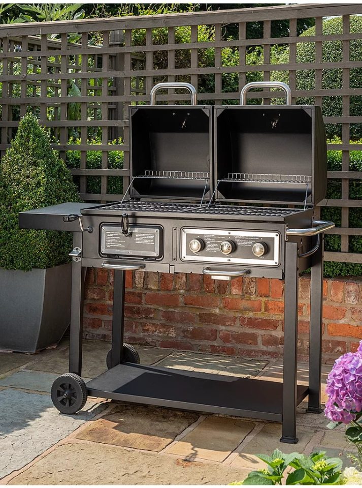 UniFlame Classic Big American gas and charcoal grill.