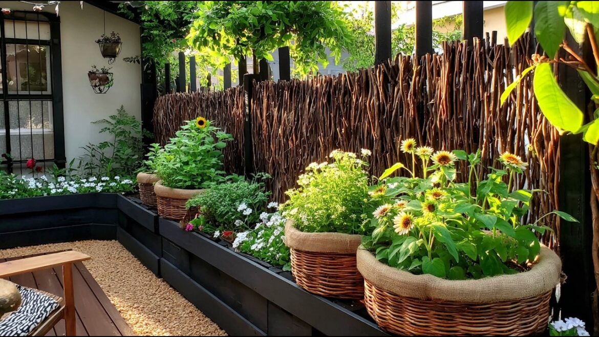 21 Small Backyard Garden Landscaping Ideas with Cheap DIY Fence for Authentic Rustic Garden