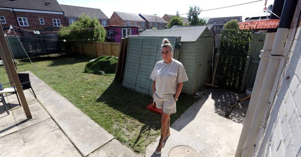 Walker mum’s blocked drain nightmare as sewage floods garden Ipso logo