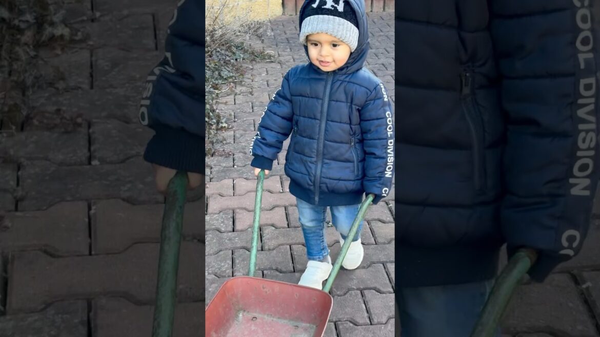 Baby play with gardening tools | Gardens in prague | baby friendly prague