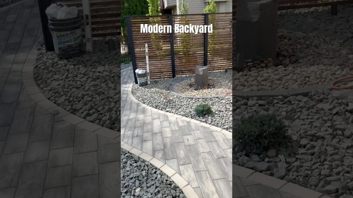 Modern and Minimal Maintenance Backyard #landscaping #gardendesign