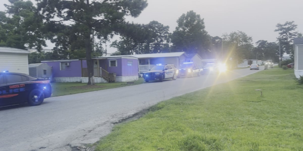 Large police presence at mobile home park in Garden City Large police presence at mobile home park in Garden City