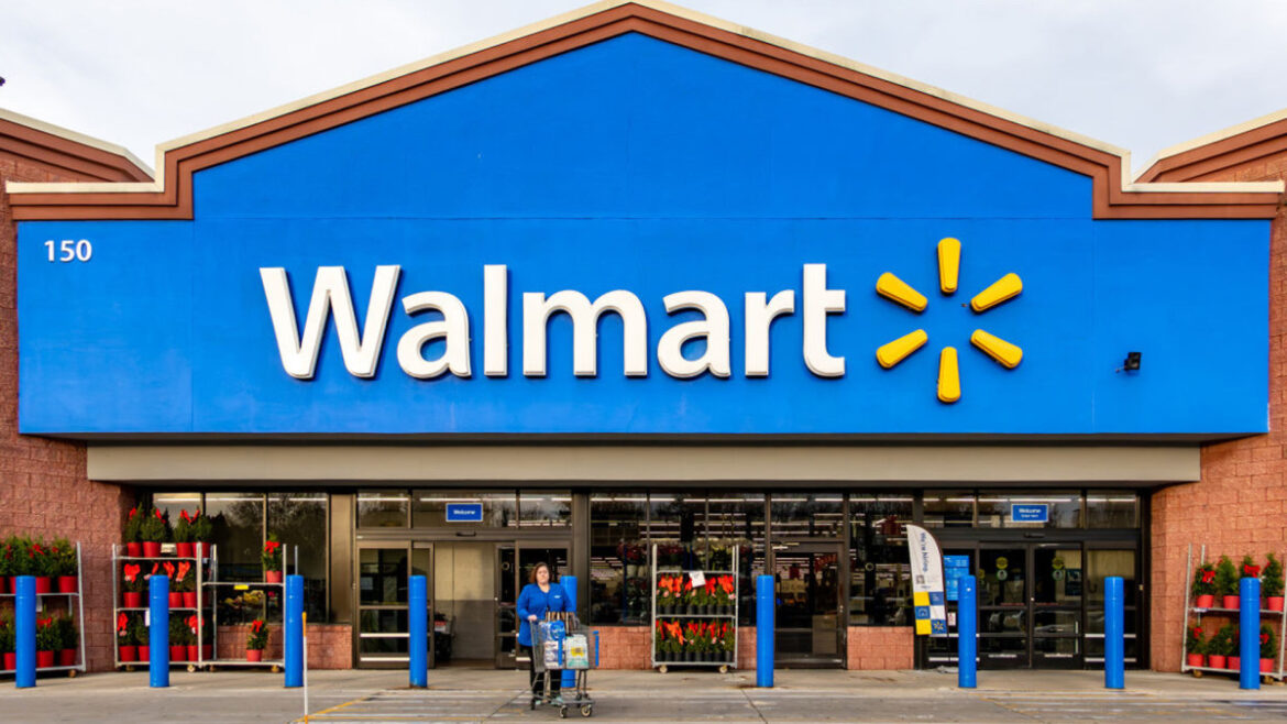 Walmart is selling 'very bright' $100 outdoor solar lights for $26, and shoppers say they're 'worth every penny'