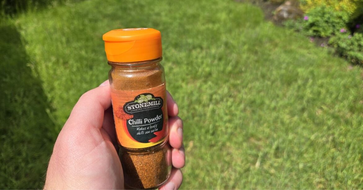 Gardeners urged to sprinkle chilli powder on lawns Gardeners urged to sprinkle chilli powder on lawns