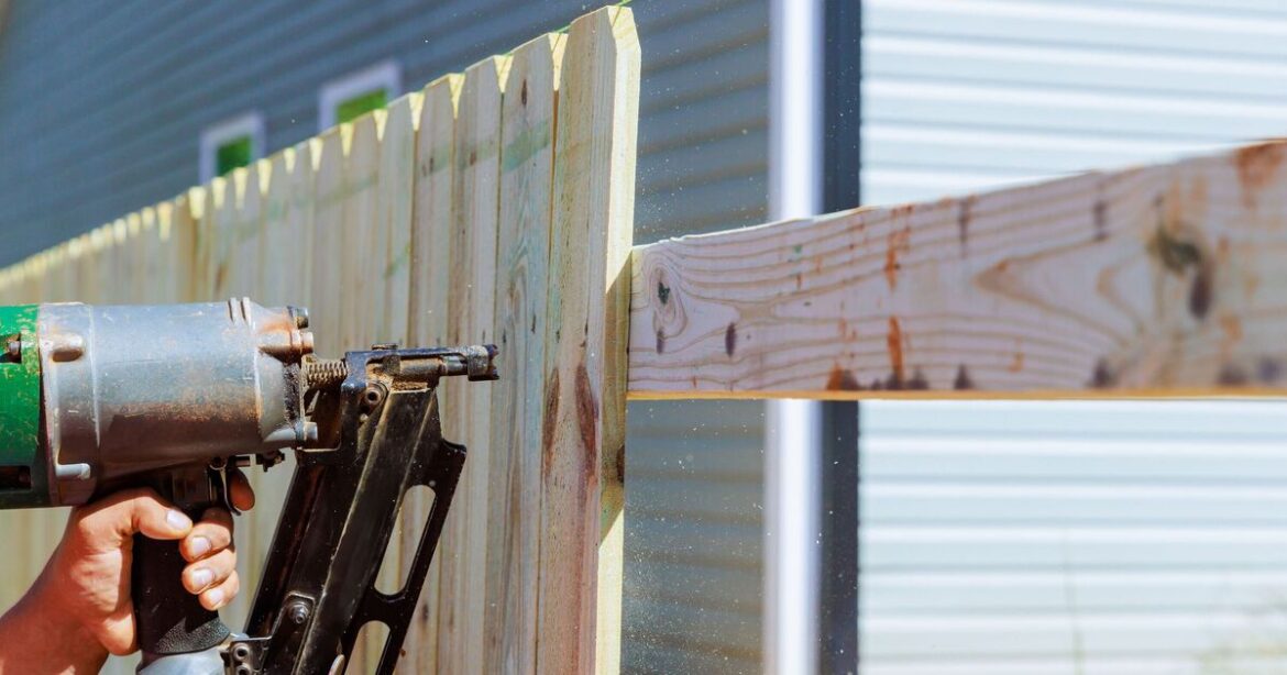 Anyone putting fences up in their garden warned over new £5,000 fines Anyone putting fences up in their garden warned over new £5,000 fines
