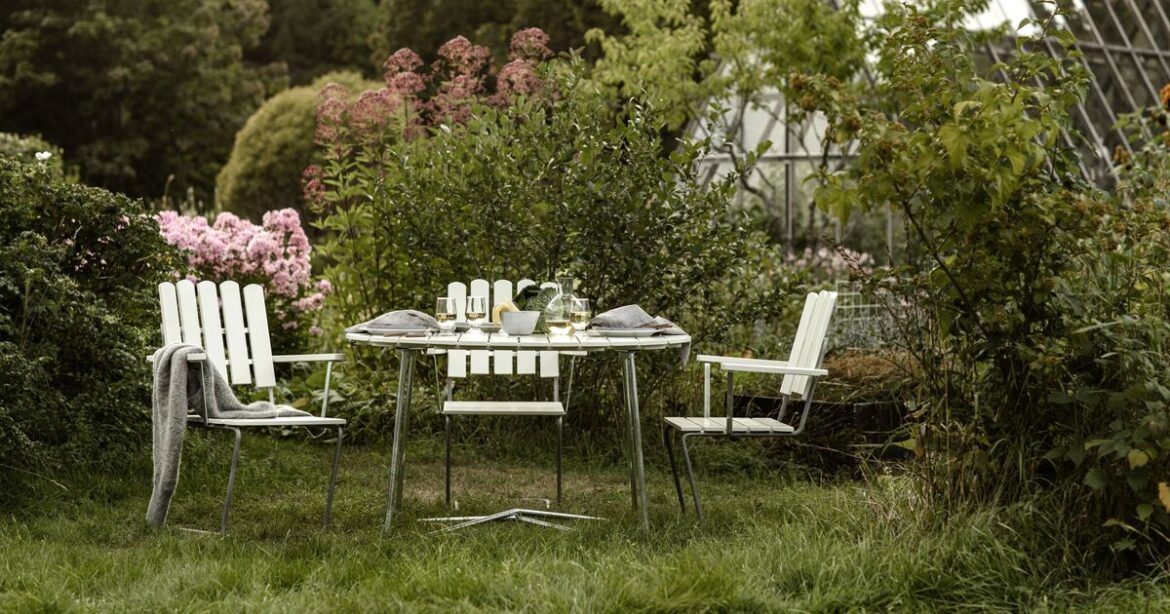 Brits warned to avoid 1 mistake when caring for garden furniture