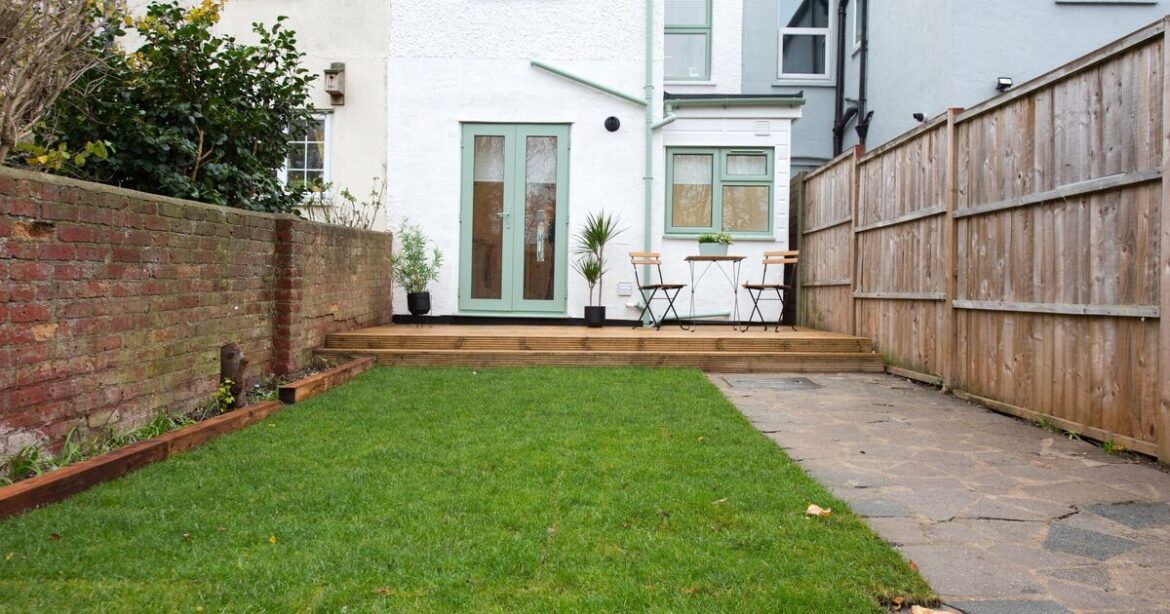 Lawyer says who's actually responsible for looking after garden fence