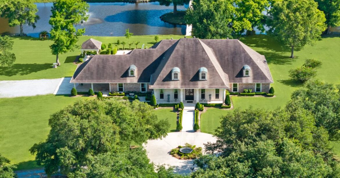For $1.7M in St. Bernard, estate has pool, guest house | Home/Garden For $1.7M in St. Bernard, estate has pool, guest house | Home/Garden