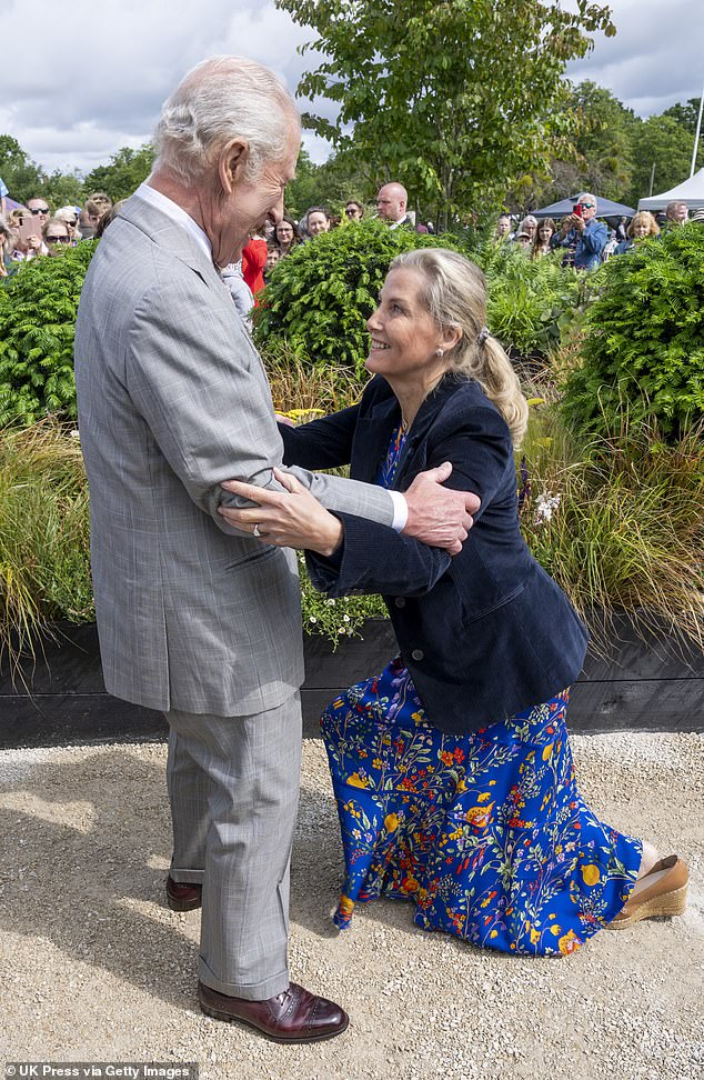 Everyone knows the King and Sophie, Duchess of Edinburgh are great friends ¿ so His Majesty saw the funny side when she almost forgot to curtsy to him at Royal Windsor Flower Show