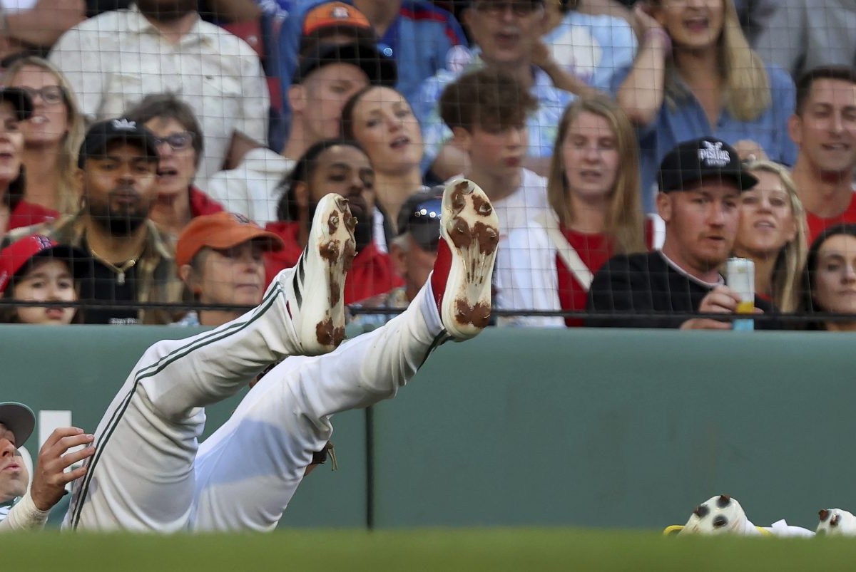José Berríos, Blue Jays bullpen keep Red Sox bats silent in 9-0 series-opening win