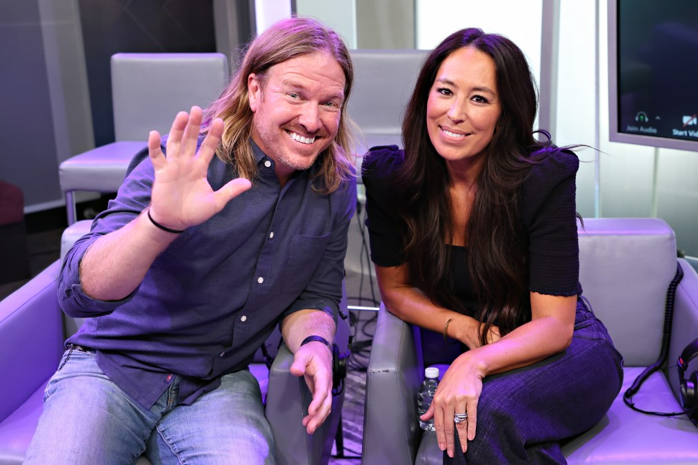 Joanna Gaines and Chip Gaines smiling