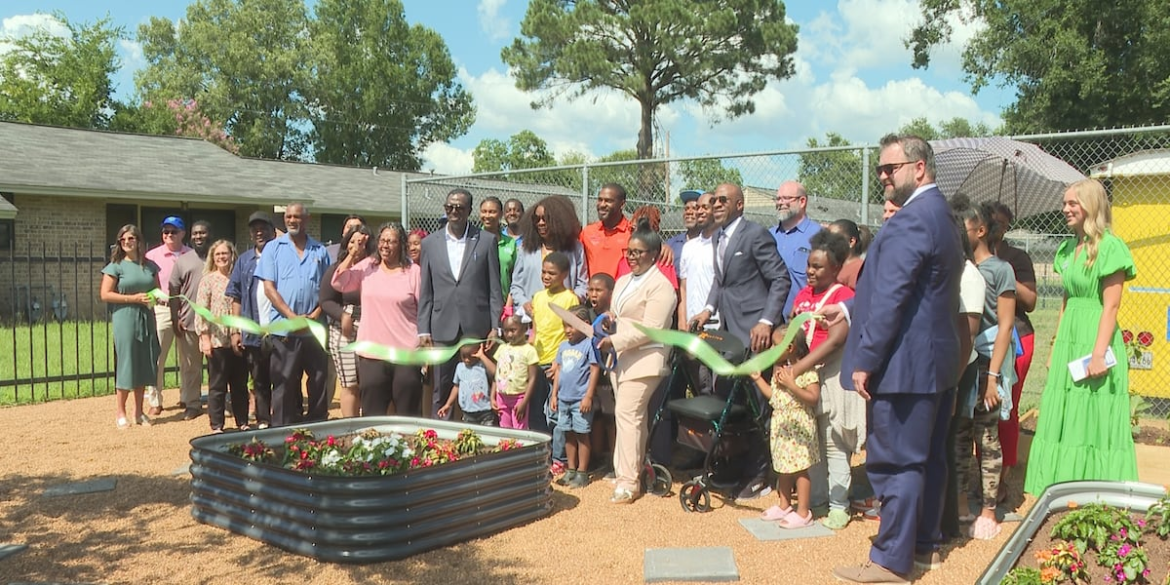 Monroe Chamber of Commerce hosts literacy garden ribbon cutting