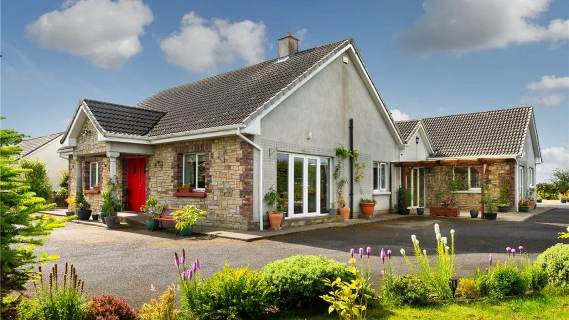‘A gardener’s dream’ four-bedroom Laois bungalow sells for well over half a million euro Mark Comerford