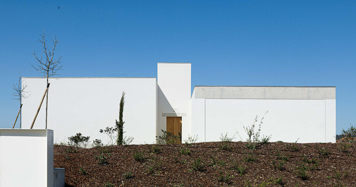 helder da rocha arquitectos reveals portugal's landscape in layers