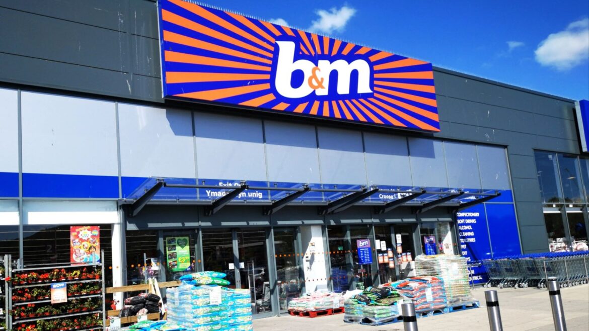 The £4.50 B&M flower that makes your garden smell gorgeous – it comes back bigger & more beautiful every year The £4.50 B&M flower that makes your garden smell gorgeous - it comes back bigger & more beautiful every year