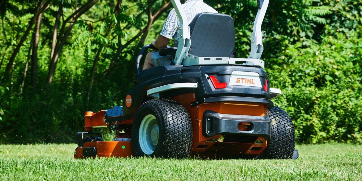 Mow Your Lawn to the Right Length — Lawn Care Guidance Mow Your Lawn to the Right Length — Lawn Care Guidance