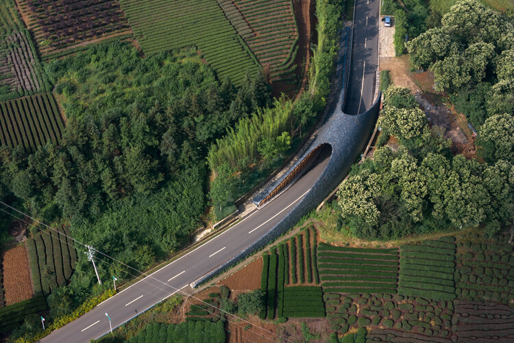 Woven Passage to Cloudy Peaks & Sky Ring / line+ studio - Image 12 of 29