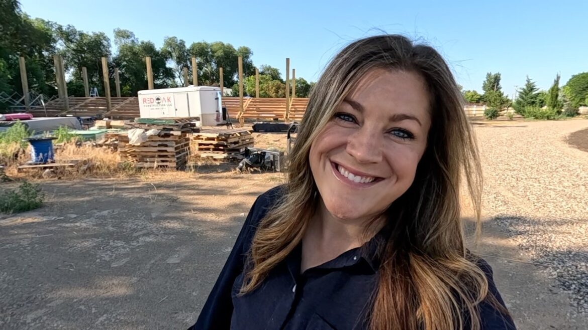 Garden Answer: Pole Barn/Pillar Update, Apricot Harvest & Planting Hydrangeas/Perennials! 🙌😍🌿 // Garden Answer Pole Barn/Pillar Update, Apricot Harvest & Planting Hydrangeas/Perennials! 🙌😍🌿 // Garden Answer