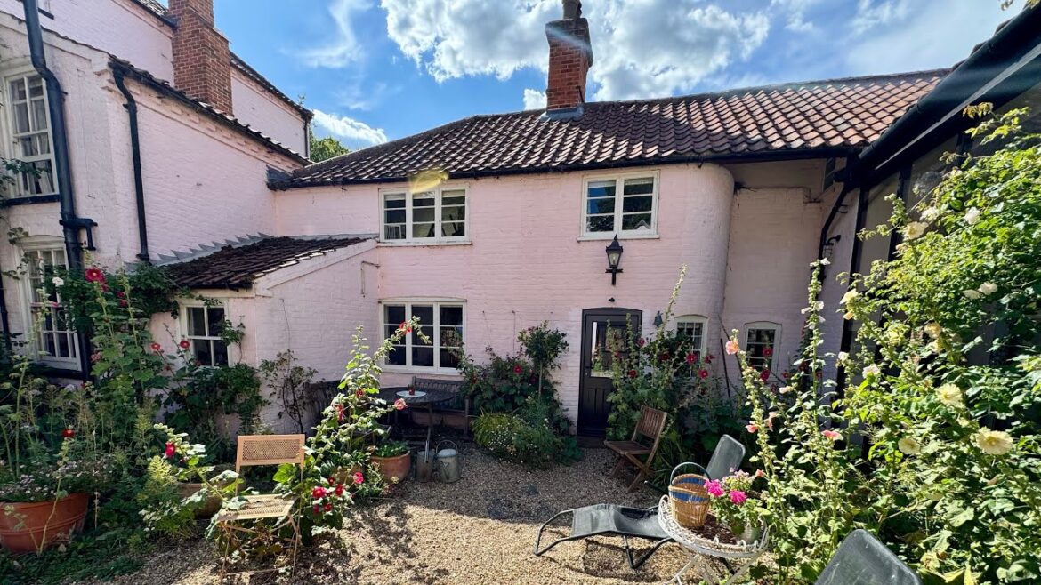 My English Farmhouse House And Garden Tour Late July Norfolk | Clean With Kate #housetour #farmhouse