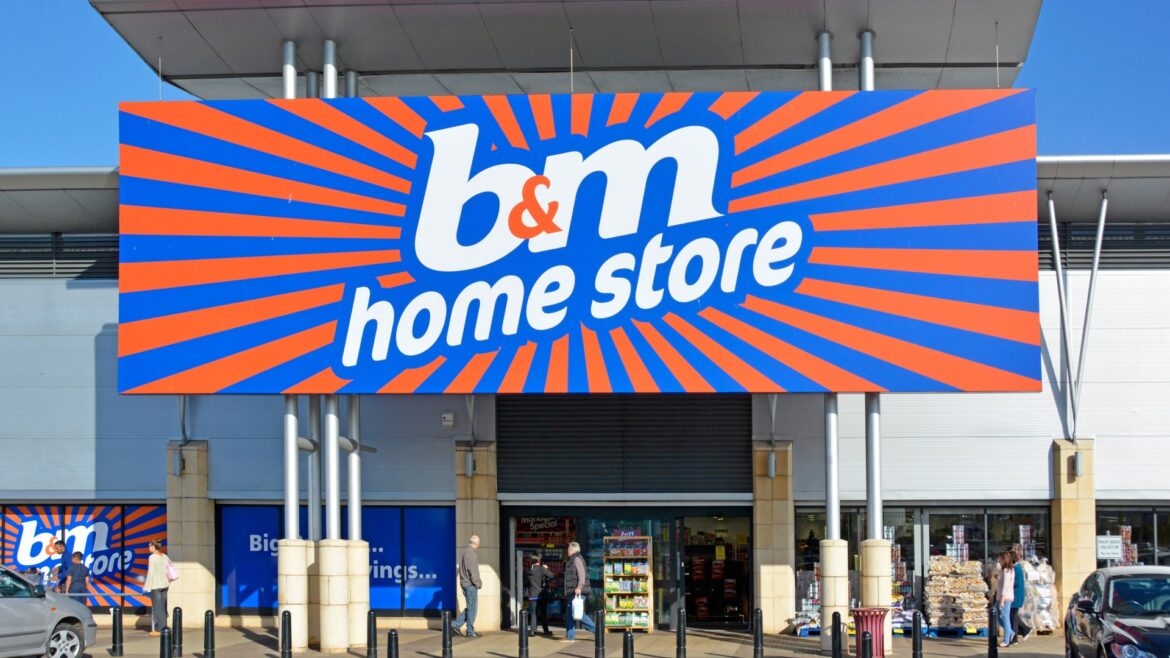 B&M is selling out of £3 ‘stylish’ ornament that adds splash of colour to eyesore walls & makes your garden look bigger B&M is selling out of £3 'stylish' ornament that adds splash of colour to eyesore walls & makes your garden look bigger