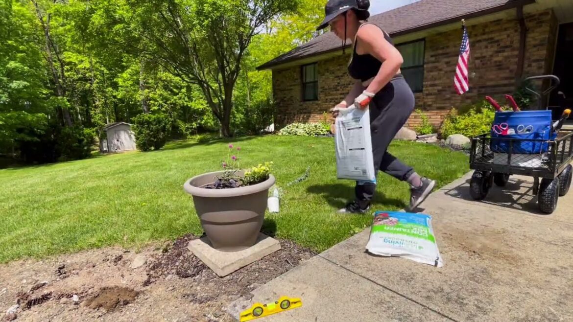Weekend Gardening, Front Yard Tour, Planting Annuals & Zinnias, Woodland Garden & New Beds