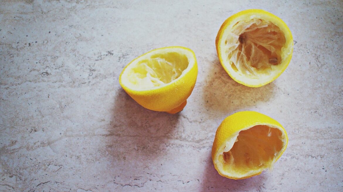 6 ways to use lemon peels in your home garden