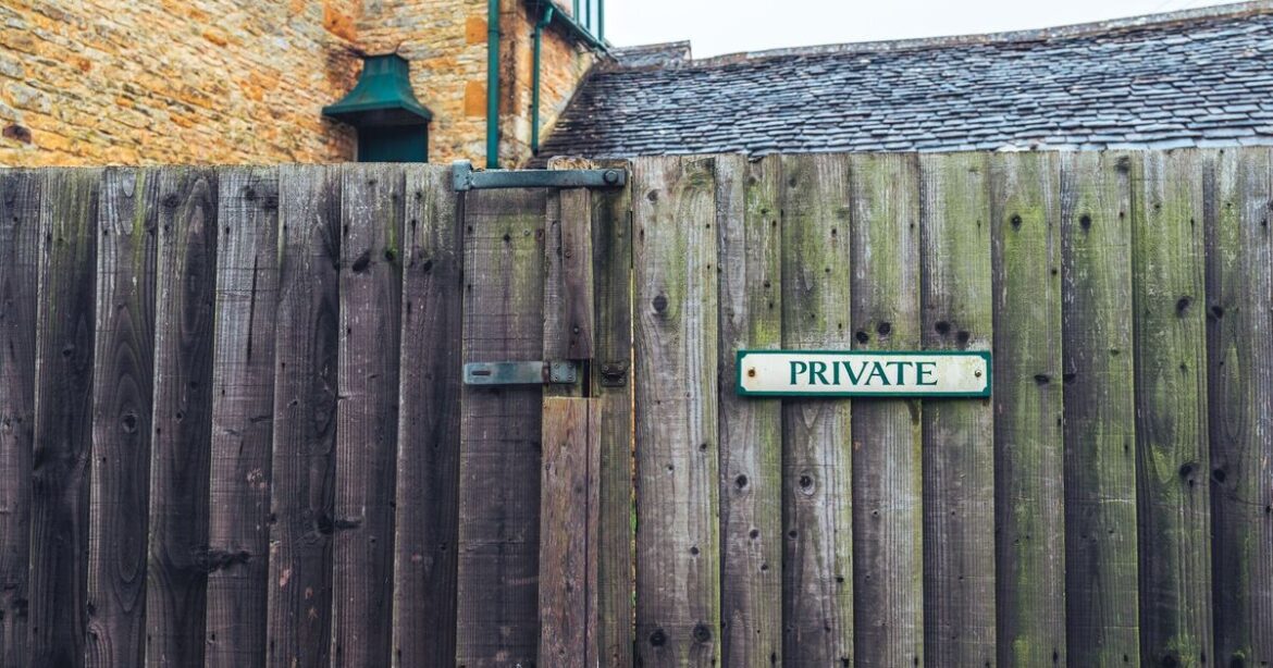 Lawyer explains how high your fence can be – and what happens if you make a mistake Lawyer explains how high your fence can be - and what happens if you make a mistake