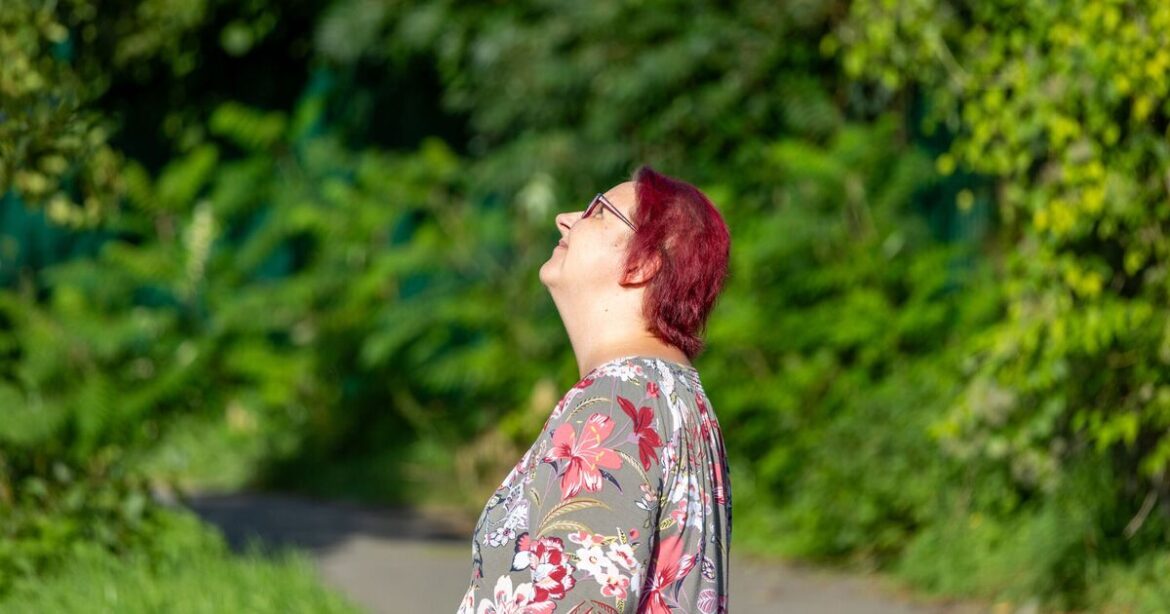 Woman goes into garden and what she finds leaves her horrified
