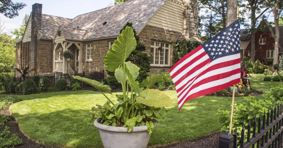 An old house full of history and enticing gardens | Local News An old house full of history and enticing gardens | Local News