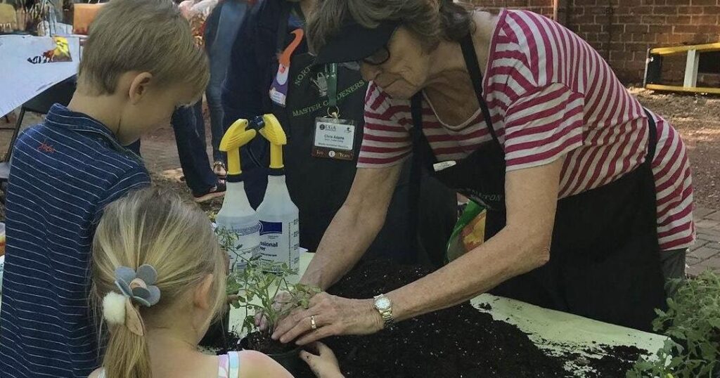 Opinion: Tips for engaging children in gardening activities | Opinion Opinion: Tips for engaging children in gardening activities | Opinion