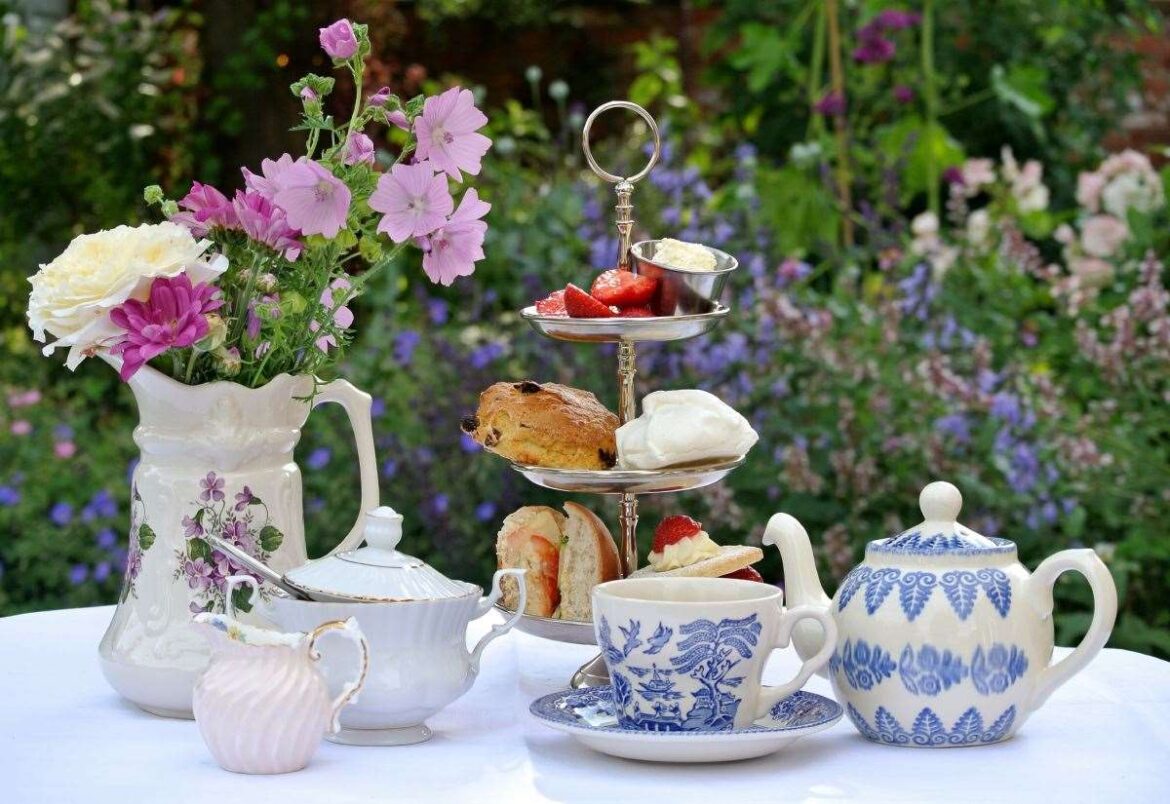 Something beautiful is brewing at Herts & Essex Boundary Flower Club Something beautiful is brewing at Herts & Essex Boundary Flower Club