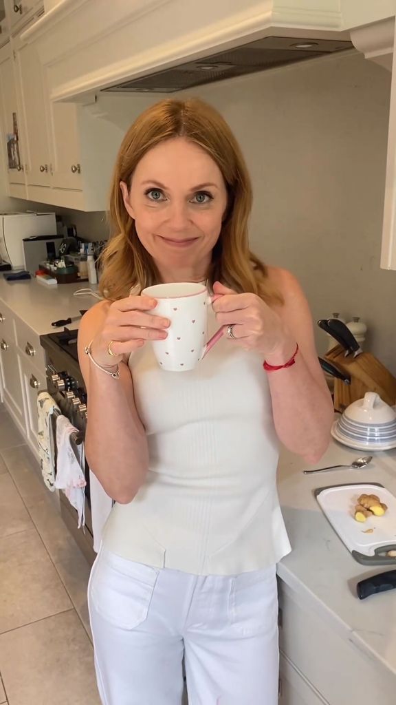 geri halliwell-horner holding mug of tea 