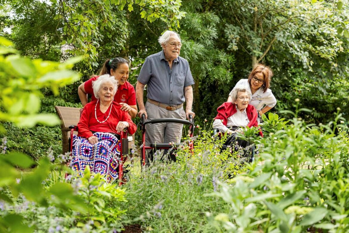 Care home’s open garden weekend raises £1,000 for charity Bournemouth Echo UK