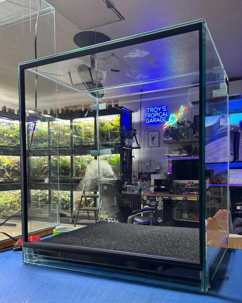 Eurostyle Vivarium Glass calculator