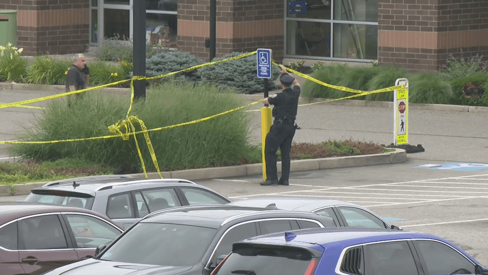 Shots fired at person walking out of gym at Garden City Center station icon