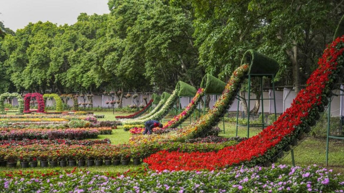Bengaluru’s flower power and festive vibes | Latest News India