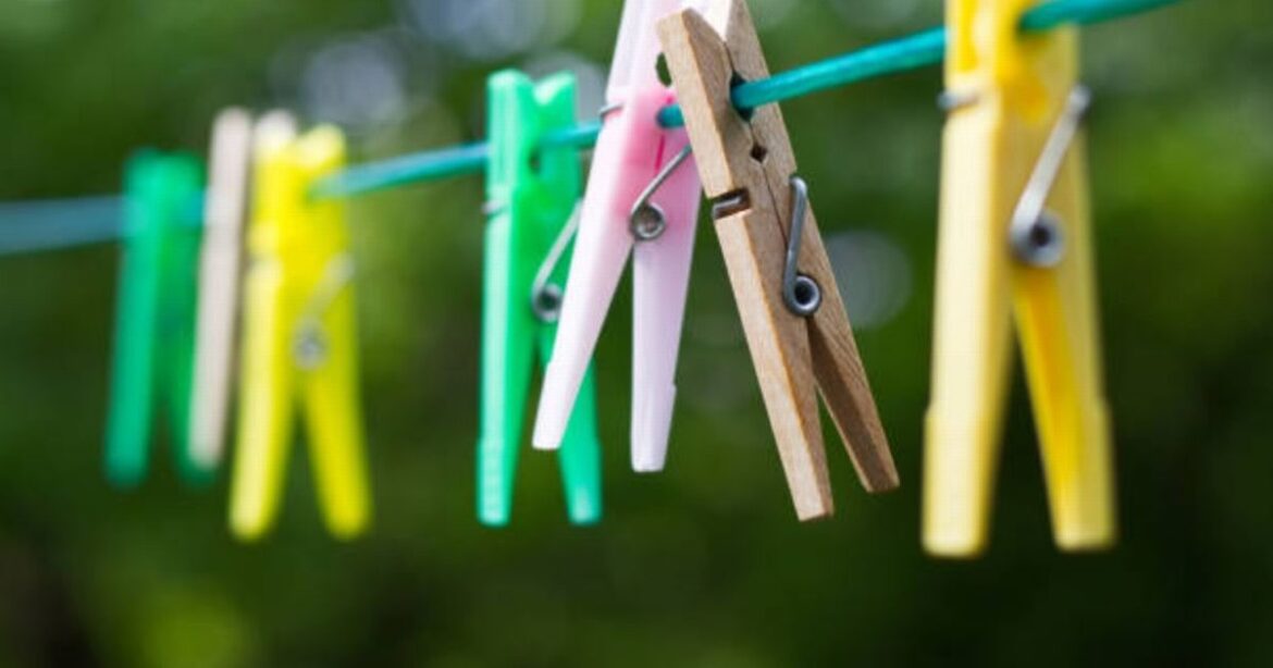 UK households told not to use garden washing lines for next 48 hours Ipso logo